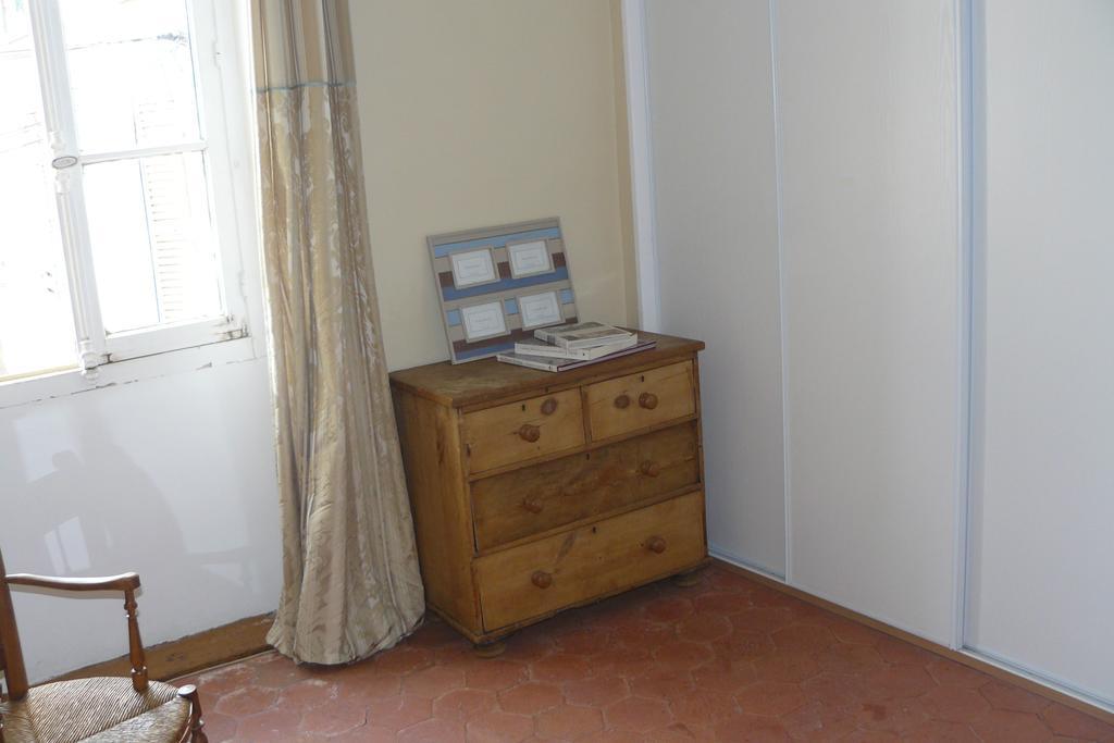Porte De Paris Montesson Kamer foto